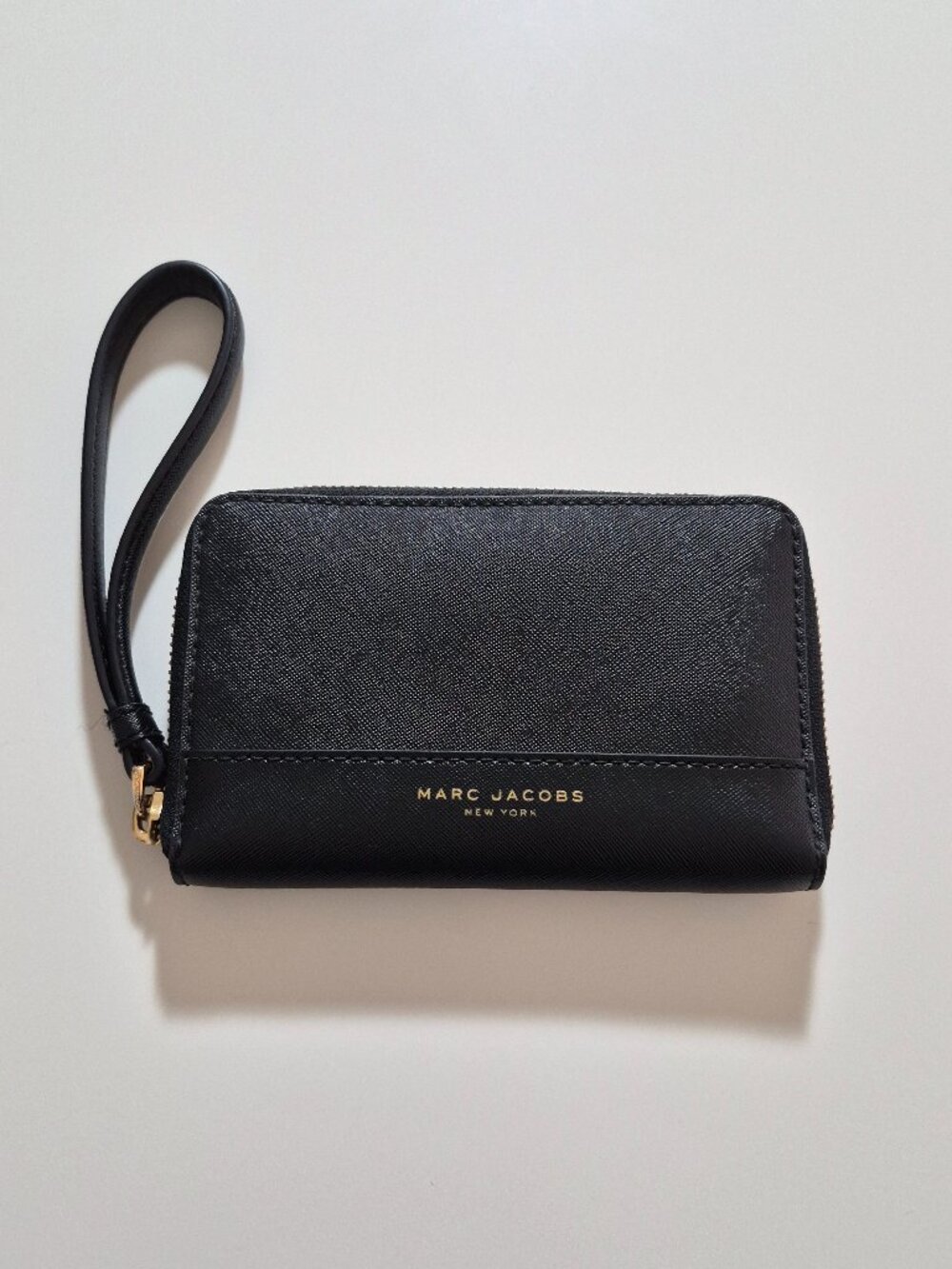 Marc Jacobs Black Saffiano Leather Zip Around Wristlet Wallet Gold Hardware